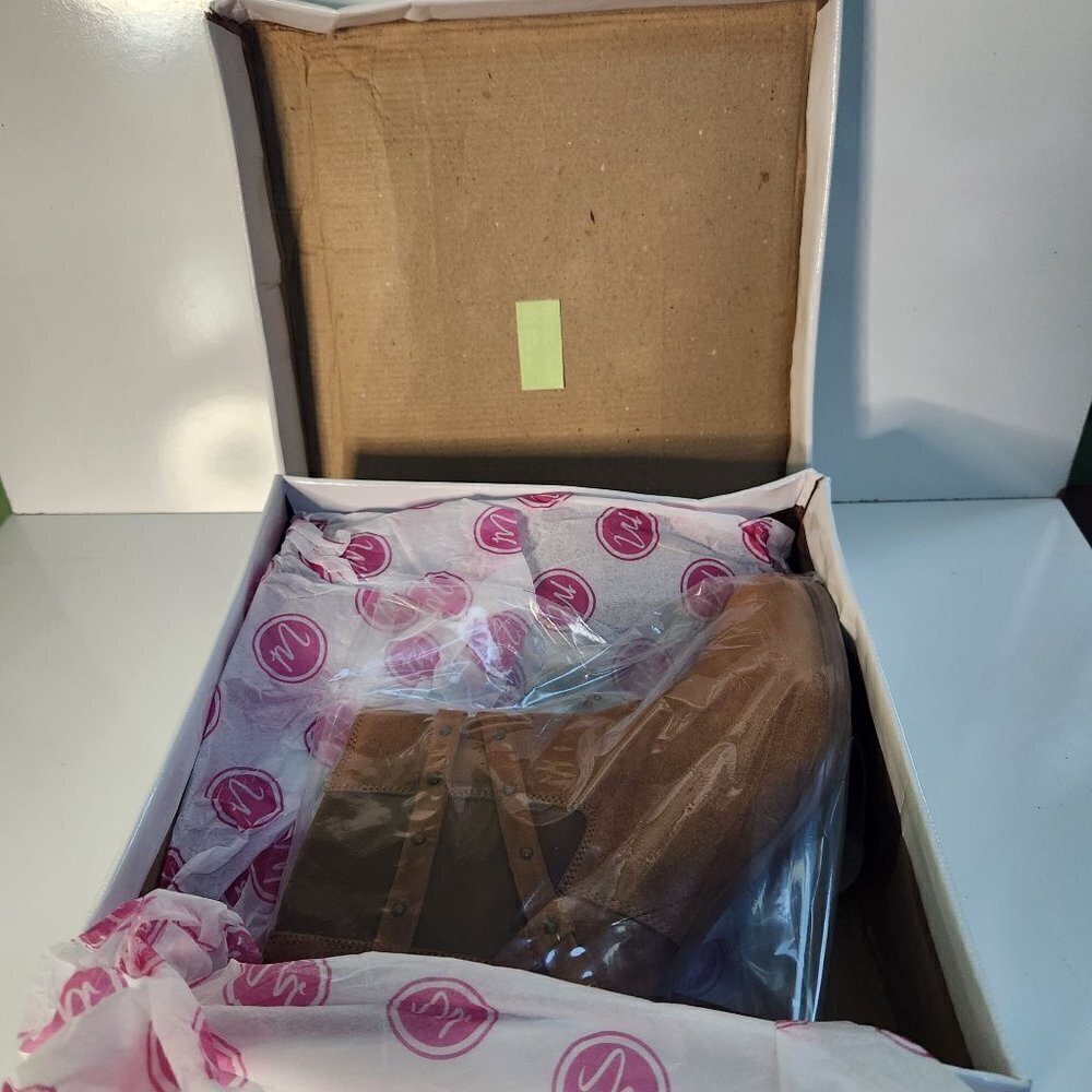 Matisse Nib Camryn Cognac Suede Ankle Boots Size 10w — image 7 of 8